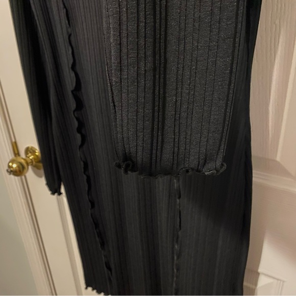Black Ribbed Dress - Picture 4 of 6